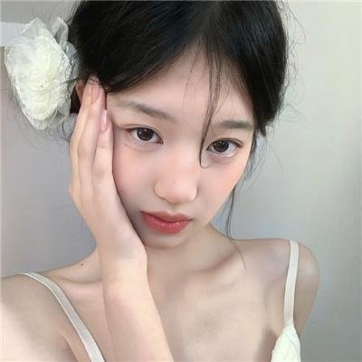 藤田嗣治与乳白色的裸女